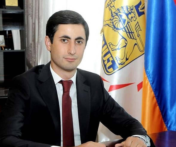 Շենգավիթի թաղապետը հավաքել է մանկապարտեզների տնօրեններին և ոստիկանների է կանչել