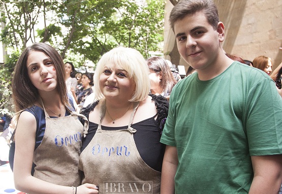 Զառա Արամյանն առաջին իսկ օրվանից եղել է Օրրանի նվիրված եւ սրտակից ընկերը