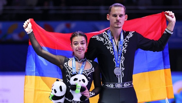 Հայ գեղասահորդները հեռացրել են «Արցախ» անվանումը իրենց կարճ ծրագրից Ադրբեջանի բողոքից հետո