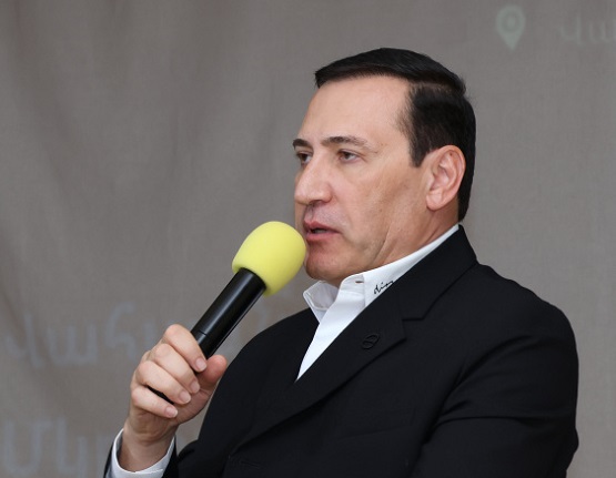 27 հատ ֆուտբոլի դաշտ կարելի է տեղավորել  Վահագն Մկրտչյանի միայն մեկ հողատարածքում․․․