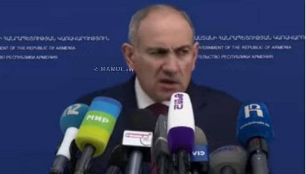 Սկանդալ Փաշինյանի ճեպազրույցի ժամանակ. Նա լրագրողին մեղադրեց  ՊՊԾ-ի տղաների ոտքերի տակ ընկնելու մեջ