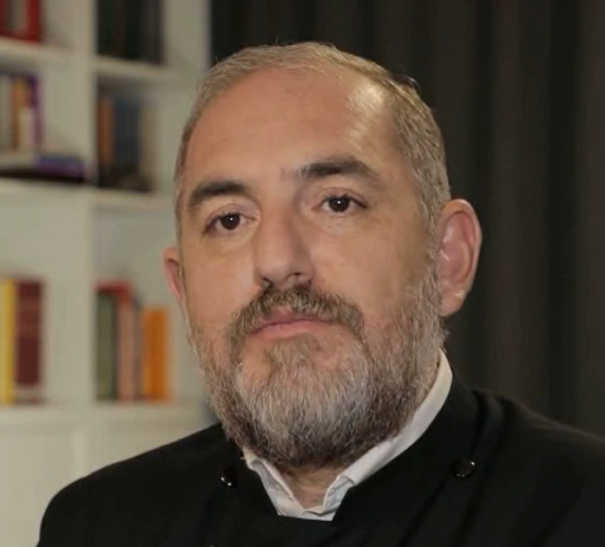 Բարեփոխո՞ւմ, թե՞ յուրացում. ինչ է իրականում ասվում իշխանության ծրագրում. Տիրատուր քահանա Սարդարյան