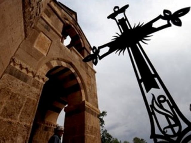 Մեր նահատակ տղաներն այսօր Զատվել են մեզնից, մեր եղբայրներն այսօր Զատիկ են ապրել